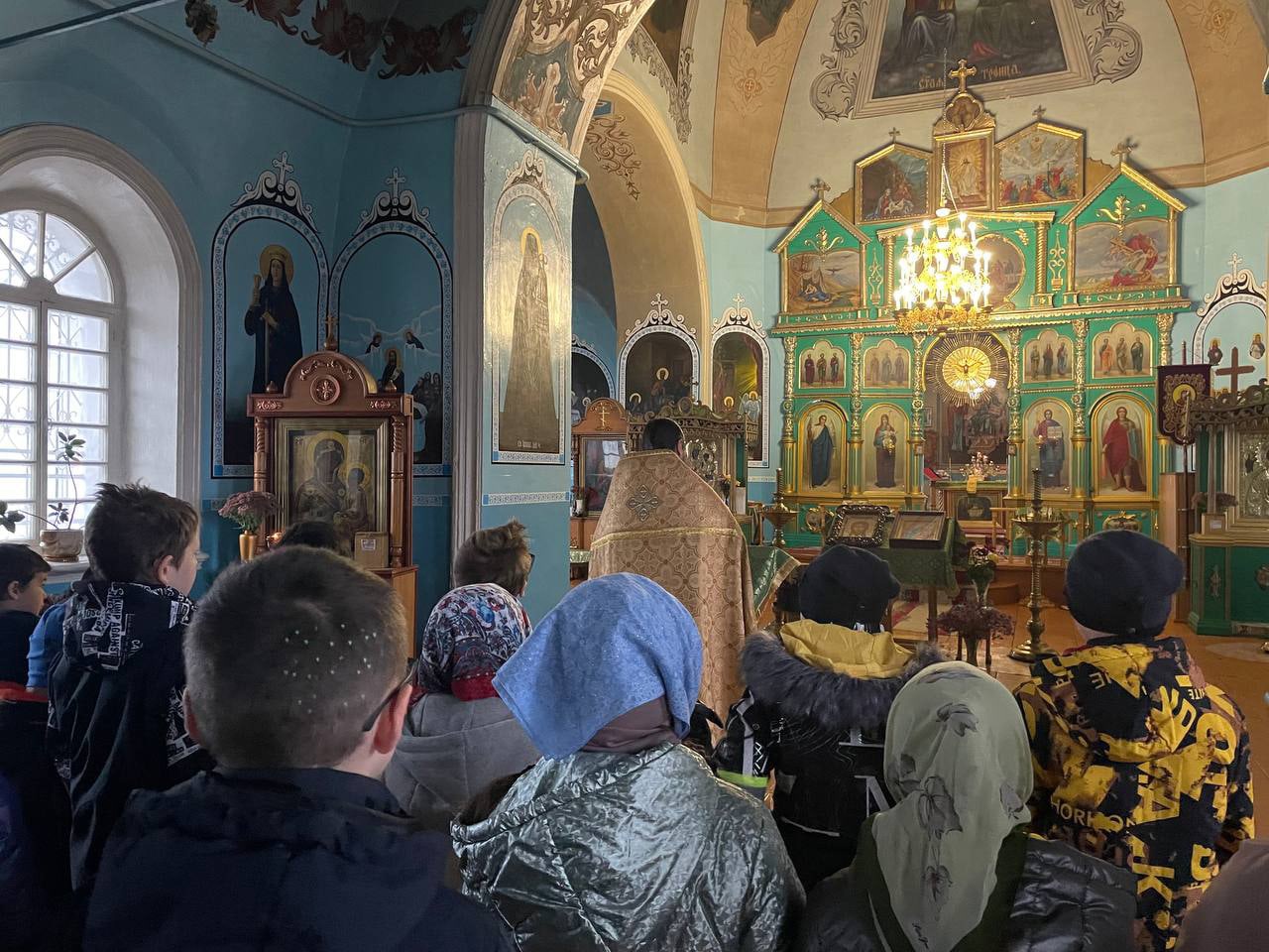 Поездка в храм.